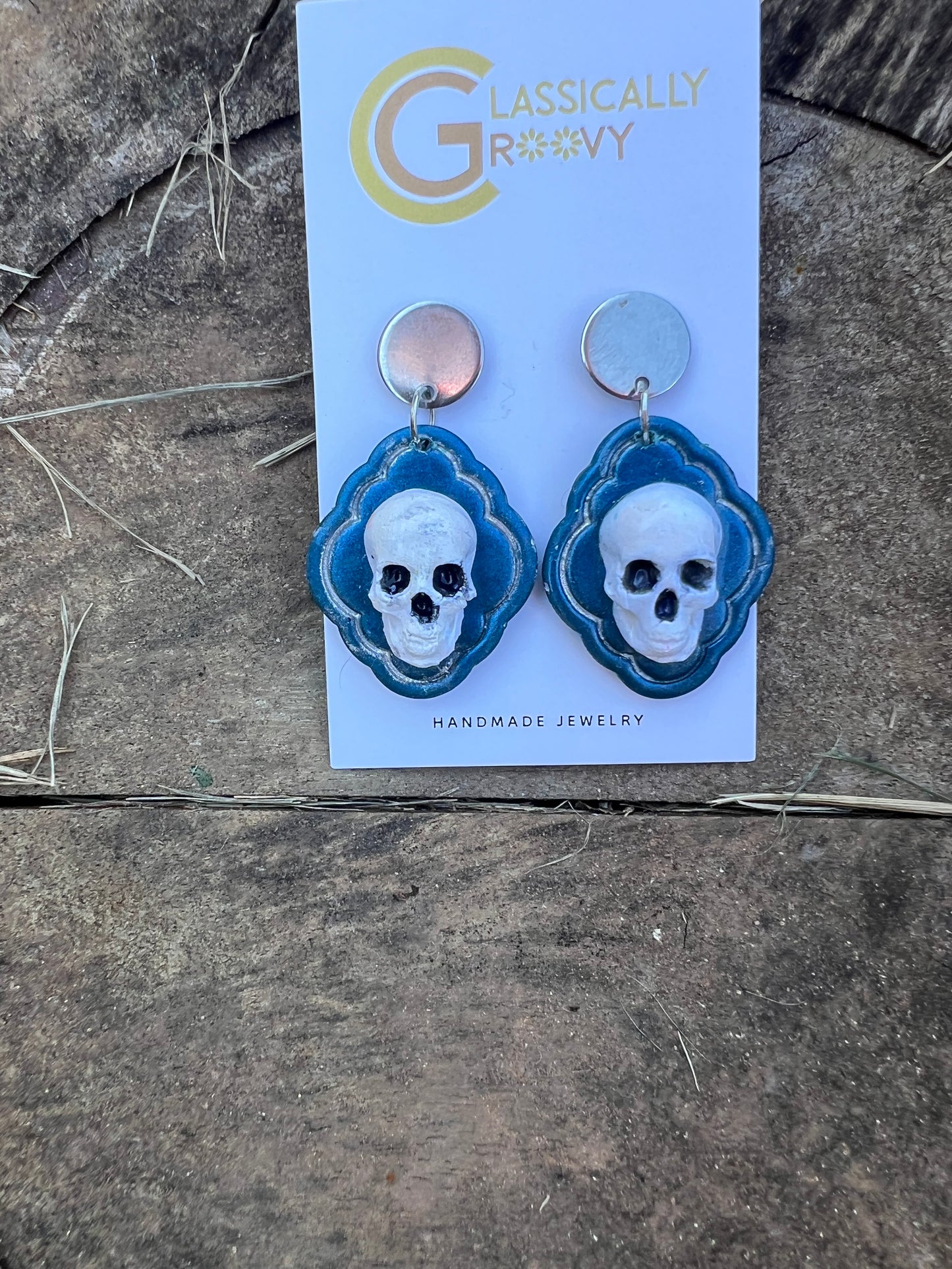 Skull Frame Earrings